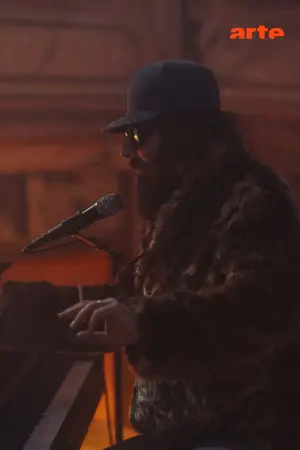 Постер к фильму "Sébastien Tellier au Théâtre de Mirecourt - Passengers" #775368