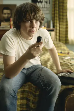 Постер к фильму "Почти знаменит" #488991