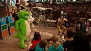 Задник к фильму "Невидимозавр" #807412