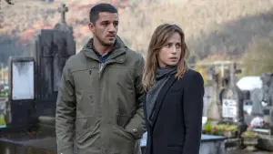 Задник к фильму "Ожидания шторма" #354241