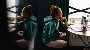 Видео к фильму Лишайся онлайн | STAY ONLINE | Trailer