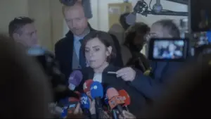 Задник к фильму "Samuel Paty, le temps de la justice" #777734