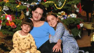 Видео к фильму Сезон чудес | A Season for Miracles