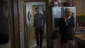 Задник к фильму "Гость" #273398