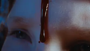 Задник к фильму "L