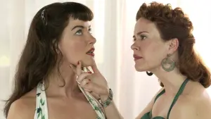 Задник к фильму "Непристойная Бетти Пейдж" #437213