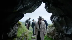 Задник к фильму "Нандор Фодор и говорящий мангуст" #419063