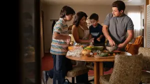 Задник к фильму "Обжигающе горячий" #176539