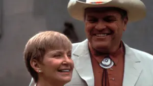 Видео к фильму Foreign Affairs | Foreign Affairs Trailer 1993