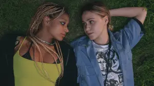 Задник к фильму "Тела, тела, тела" #288898