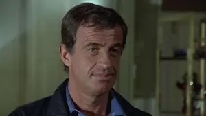 Задник к фильму "Профессионал" #230252