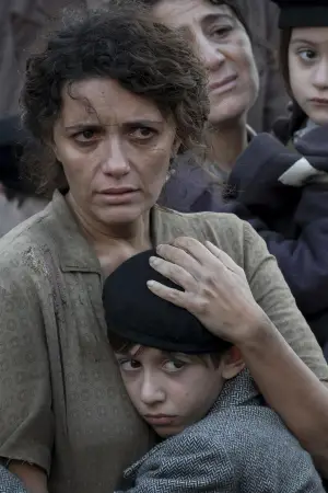 Постер к фильму "Детский поезд" #680796