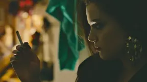 Задник к фильму "Поцелуй проклятой" #362870