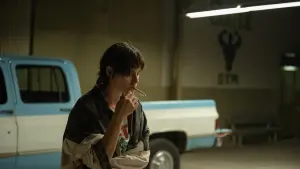 Задник к фильму "Любовь истекает кровью" #434509