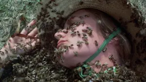 Задник к фильму "Рой" #397836