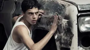 Задник к фильму "Издалека" #493067