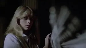 Задник к фильму "Дом на краю кладбища" #296710