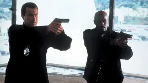 Задник к фильму "Мерцающий" #380496