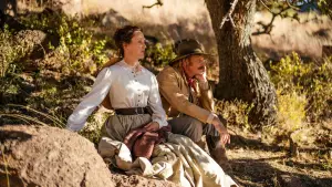 Задник к фильму "Мёртвые не причиняют боли" #684297