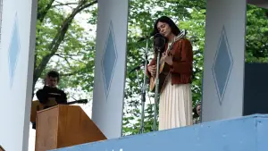 Задник к фильму "Боб Дилан: Никому не известный" #577643