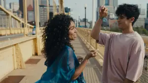 Видео к фильму Всё возможно | Never Unsupervised Clip