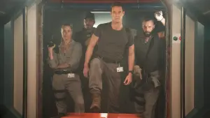 Задник к фильму "Перехват" #304153