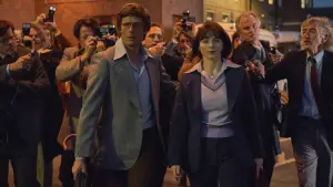 Задник к фильму "Джой: маленькое чудо" #644813