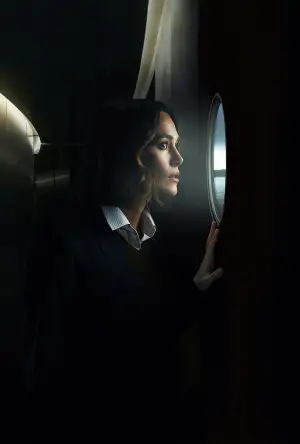 Постер к фильму "Девушка из каюты № 10" #573086