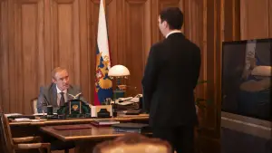 Задник к фильму "Кремлевский волшебник" #531924