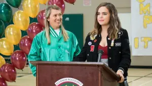 Задник к фильму "Каникулы Джой" #497855