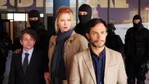 Задник к фильму "Соль и пламя" #478896