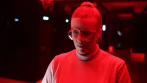 Задник к фильму "По ту сторону черной радуги" #390319