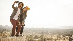 Задник к фильму "Бегство в отношения" #499682