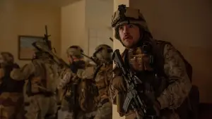 Задник к фильму "Под огнём" #524129