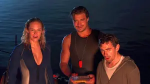 Задник к фильму "Глубокое синее море 2" #327107