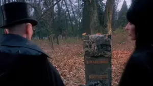 Задник к фильму "Эльвира - Повелительница Тьмы 2. Проклятые холмы Эльвиры" #475219