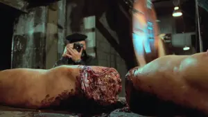 Задник к фильму "Два злобных глаза" #433284