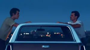 Задник к фильму "Достаточно взрослый" #385771