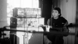 Задник к фильму "Man on the Run" #780192