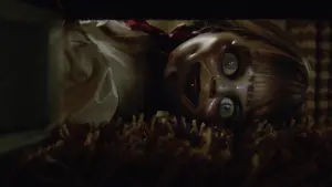 Задник к фильму "Проклятие Аннабель 3" #285813