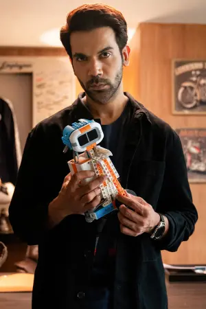 Постер к фильму "Дорогая Моника" #403044