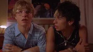 Задник к фильму "Загадочная кожа" #637841