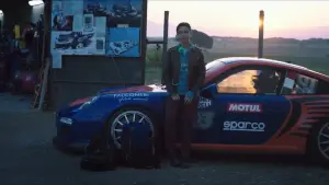 Задник к фильму "Итальянская гонщица" #207534