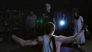 Задник к фильму "Одержимые" #377754