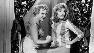 Задник к фильму "Никогда в воскресенье" #483909