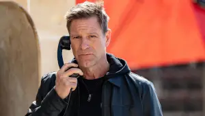 Задник к фильму "Совершенно секретно" #643112