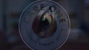 Задник к фильму "Неуязвимый" #695330