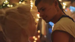 Задник к фильму "Молочные зубы" #258251