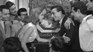 Задник к фильму "Никогда в воскресенье" #483887