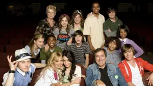 Задник к фильму "Классный мюзикл 3: Выпускной" #721450